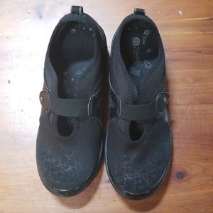 Bzees adjustable mary jane slip ons